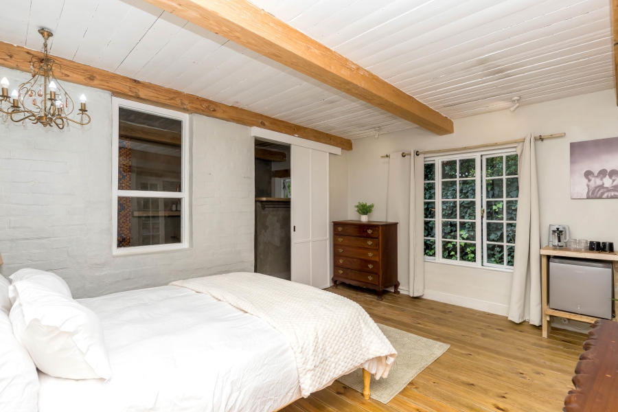 To Let 4 Bedroom Property for Rent in Overkloof Western Cape